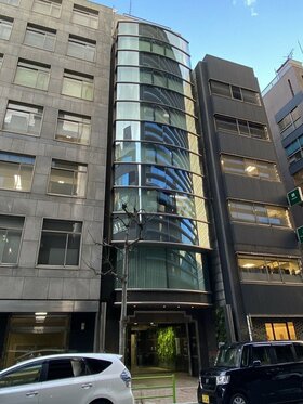 Aoyama Zaisan sells building near Kyobashi Station