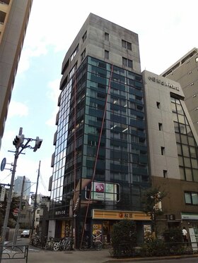 Nishi-Shinjuku office building sold to individual