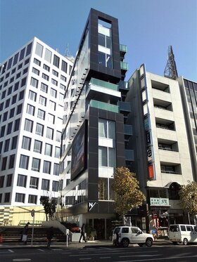 Retail building in Aoyama changes hands