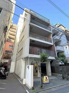 Totsu Fudousan Toshi acquires rental building in Shinjuku