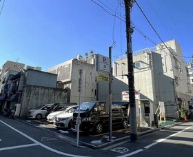 Samty developing apartment building in Iriya, Taito-ku