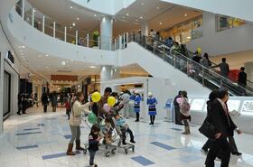 Sumitomo Corp, GIC opens 160,000 m2 mall