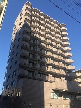 Rental apartment building in Sumida-ku sold