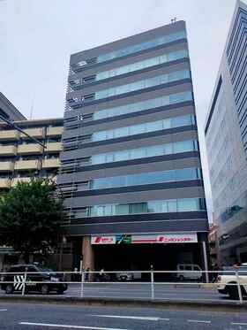 Shinjuku office building changes hands