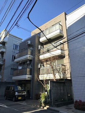 Apartment building in Aoyama sold