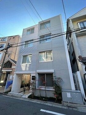 Creal purchases apartment building in Sasazuka, Shibuya-ku