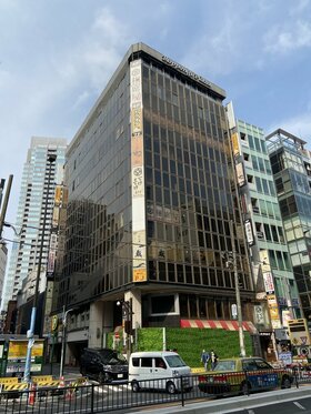 Sumitomo acquires building near Roppongi intersection