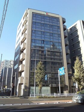 Yokohama office building changes hands