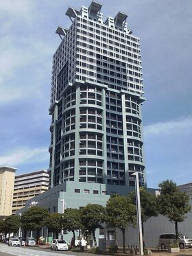 Aqua Resort sells office spaces of Yokohama building