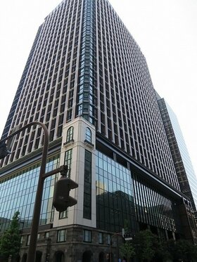 Yoshimoto Pole moving to Marunouchi Park Building