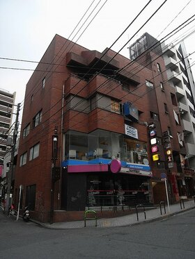 Korean business purchases Roppongi retail building