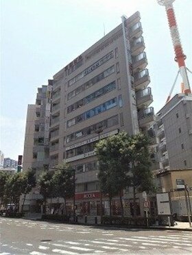 Yokohama office building changes hands