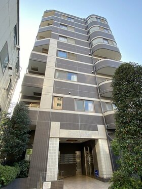 Blackstone sells apartment in Shinjuku-ku