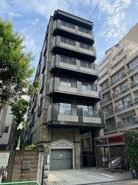 Sanbancho, Chiyoda-ku apartment building changes hands