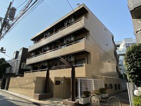 Shinjuku-ku apartment building changes hands