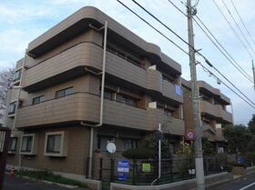 Apartment building in Nerima-ku traded