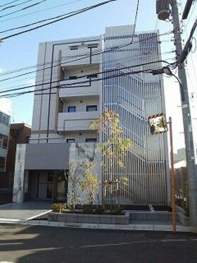 Property Agent sells new Ichigaya apartment building