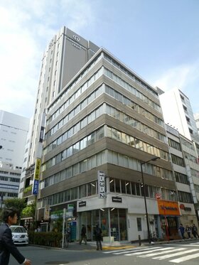 Two adjacent buildings in Ginza traded