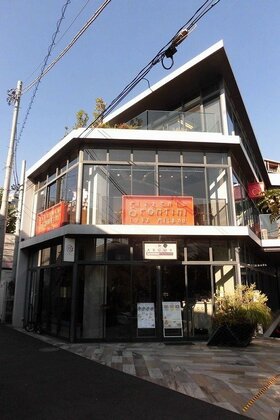 Harajuku retail building changes hands 