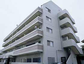 Daiwa Securities Living REIT selling Adachi-ku apartment building