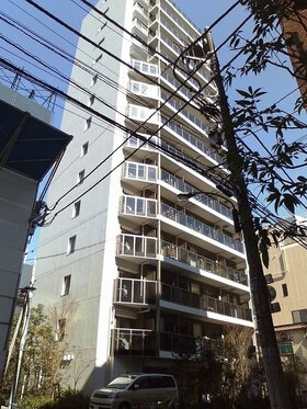 Orix sells Shinbashi apartment building to company owner