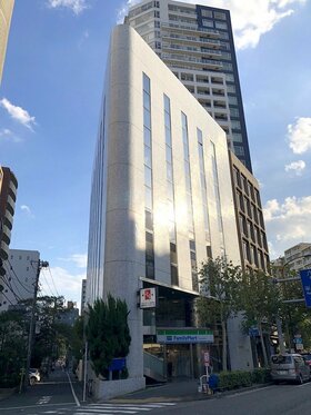 Aoyama Zaisan sells office building in Shinjuku-ku