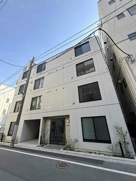 Heureux Construction sells new apartment building in Arakawa-ku