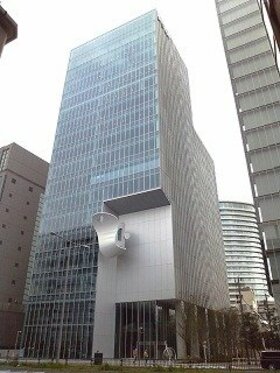 Komatsu Matere moving to Pola Aoyama Building