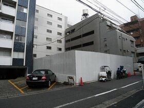 Foreclosure Bid for former Iraqi Embassy Site