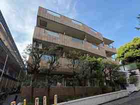 Daiichi Realtor sells apartment building in Shinjuku-ku