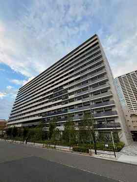 Daiwa House sells Ariake apartment building and retail facility