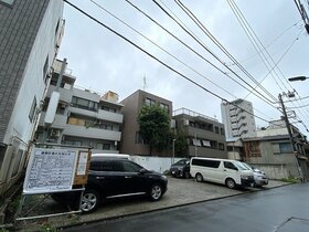 Properst developing apartment building in Shirokane, Minato-ku