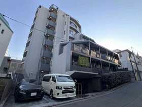 Columbia Works renovating Azabu apartment building