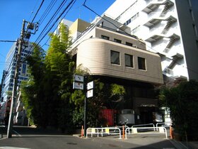 Wine wholesaler acquires Roppongi building