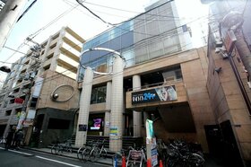 Shinsaibashi building that houses fitness club sold