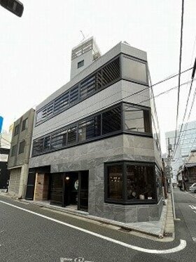 Minato-ku office building changes hands