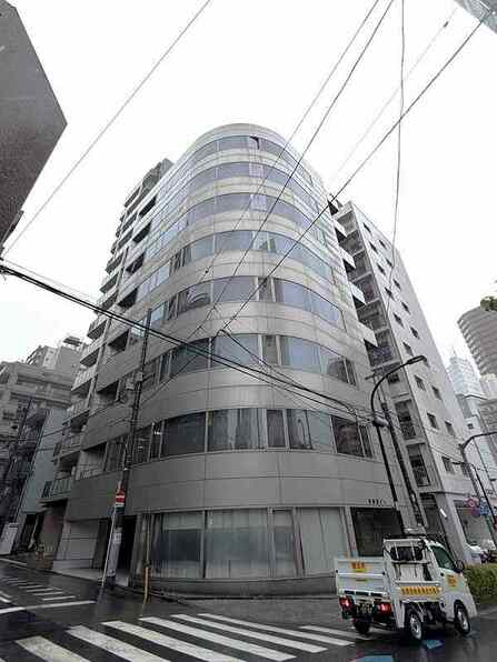 Dear Life acquires Shinjuku building near Gaien Nishi-dori Street