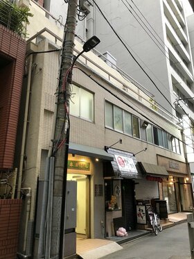 Open House sells old building in Nishi-Shimbashi