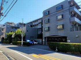 J1planning sells apartment building in Hatsudai, Shibuya-ku