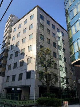 Household goods maker Earth leasing Kanda-Tsukasamachi Building in its entirety