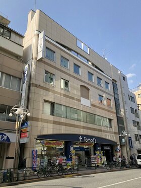 Loadstar Capital purchases Shinjuku-ku retail, office building