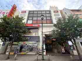 Akasaka retail building changes hands