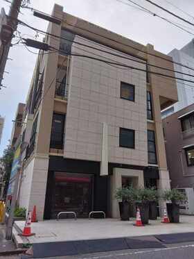 Minami-Aoyama office building changes hands