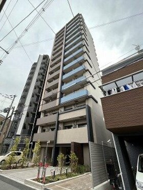 Cosmos Initia acquires apartment building near Osaka's Fukushima Station