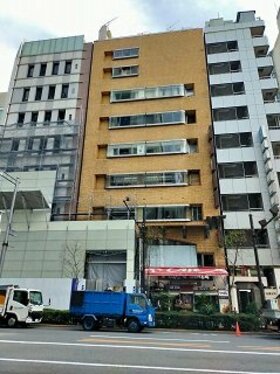 Hulic developing retail building on Ginza Sotobori-dori Street