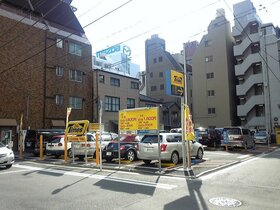 Shoe manufacturer purchases land in Hatchobori, Tokyo