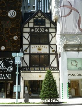 Apparel shop in Ginza sold to family office